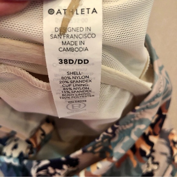 ATHLETA Maldives high neck swim top. Underwire. Excellent condition. Sz 38D/DD - Picture 5 of 12